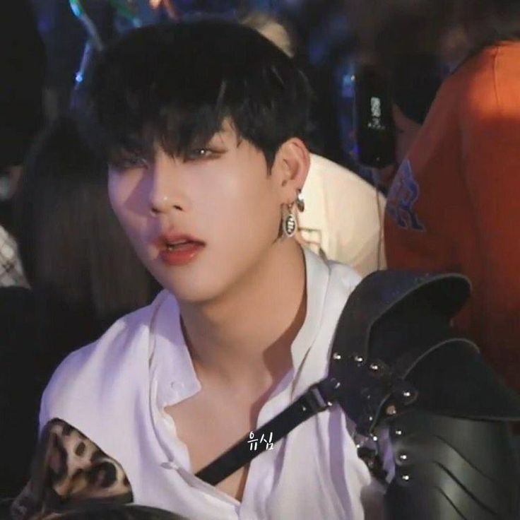 Jooheon is back home 💛 tweet media