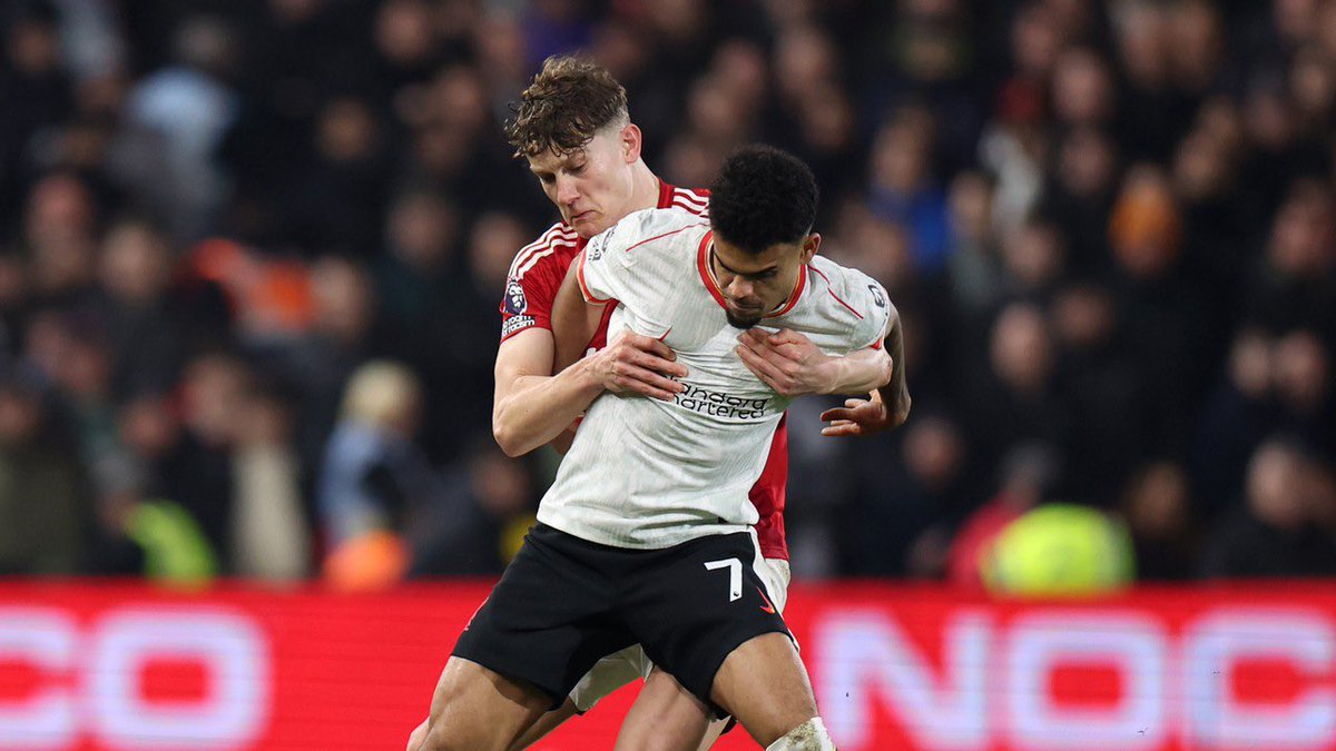 janekbukowiecki's tweet photo. 🔻 jak Nottingham ograniczyło Liverpool?
🔻 co wspólnego ma Gravenberch z Palmerem?
🔻 Arne Slot - mistrz zmian w przerwie
o wczorajszym partidazo na City Ground i jednym z najbardziej ekstremalnych plastrów w tym sezonie - zapraszam🧵 https://t.co/uAkcAldZFP