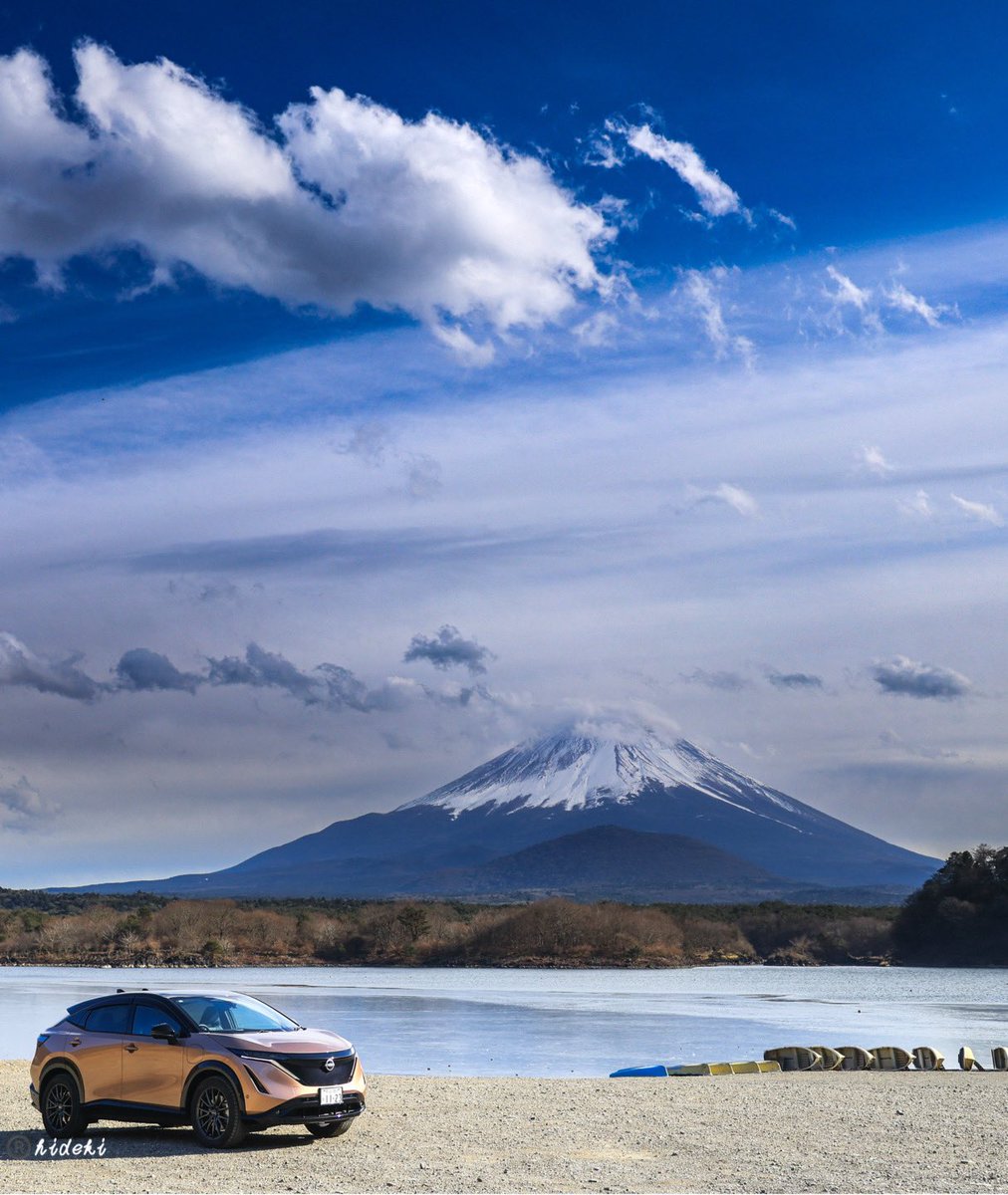 HideKi90kim's tweet image. 撮影日時2025-01-15  PM14:02
山梨県 精進湖から
日産アリアと富士山
日産アリアB6 e-4ORCE limited