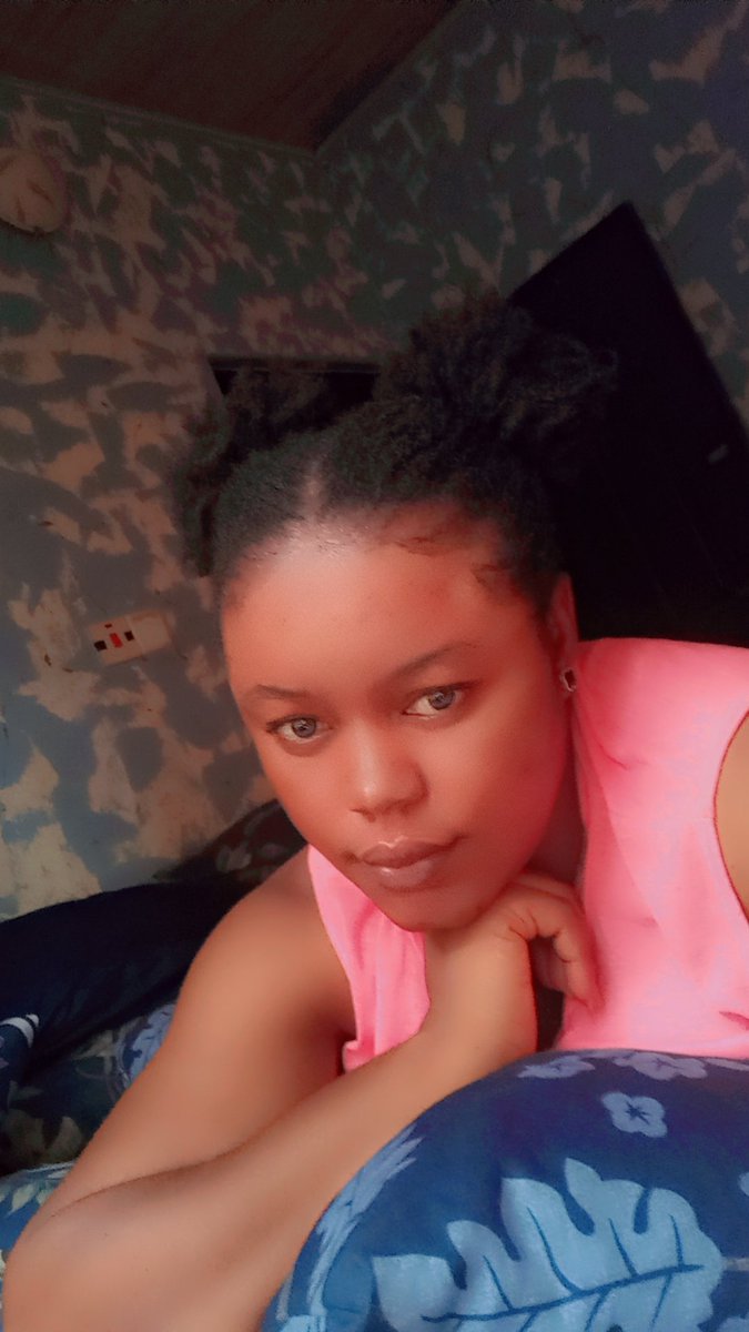 WendStar1's tweet photo. If you're in my shoes, what will you do?

On the first of January 2025,  I stepped out to a close by super market where I meet a good looking young lady at the entrance who asked for direction of where to get an item from me of which I did. 
Coming back, she ran towards me again https://t.co/3AqcAg17lS
