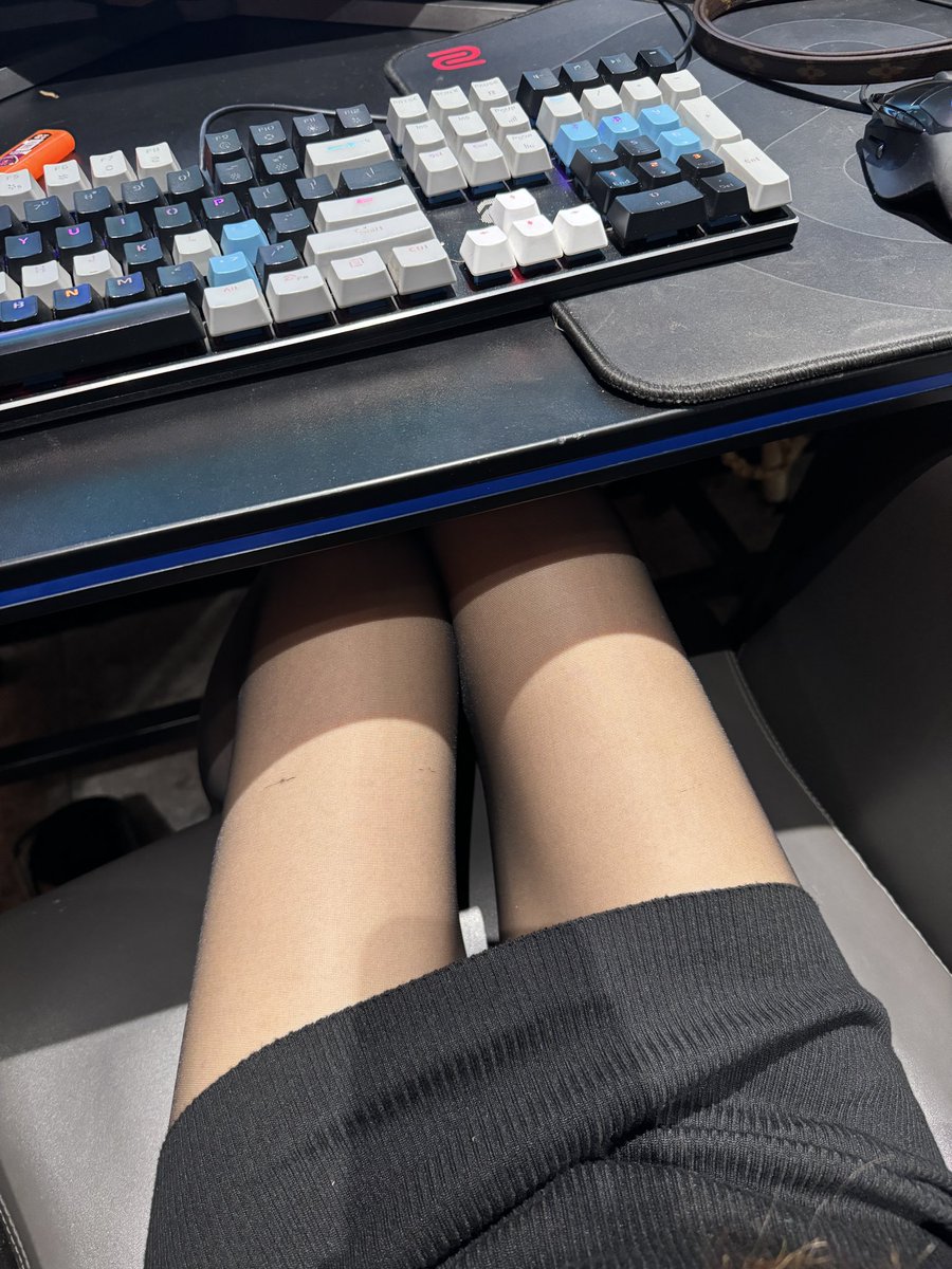 已经到了打游戏比打男人还爽的地步了