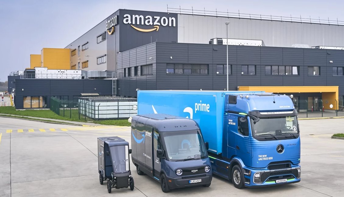 TheEVuniverse's tweet image. Amazon just announced its largest electric truck order to date: 200 Mercedes-Benz eActros 600 trucks for UK &amp;amp; Germany. 

It also confirms it now has "more than 600" Rivian vans in its fleet in Germany.

Amazon recently reached 20,000 Rivian vans in its US fleet.