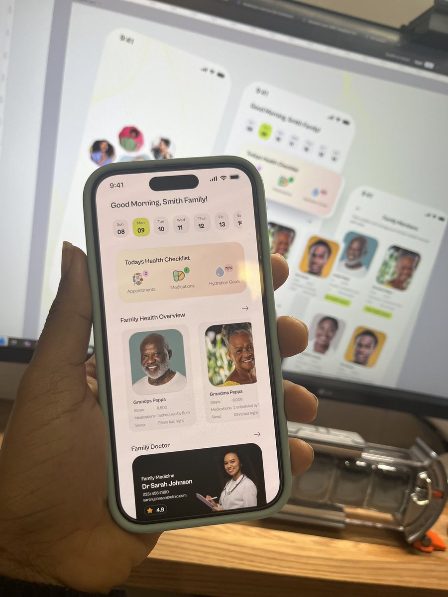 ui.debbie tweet media