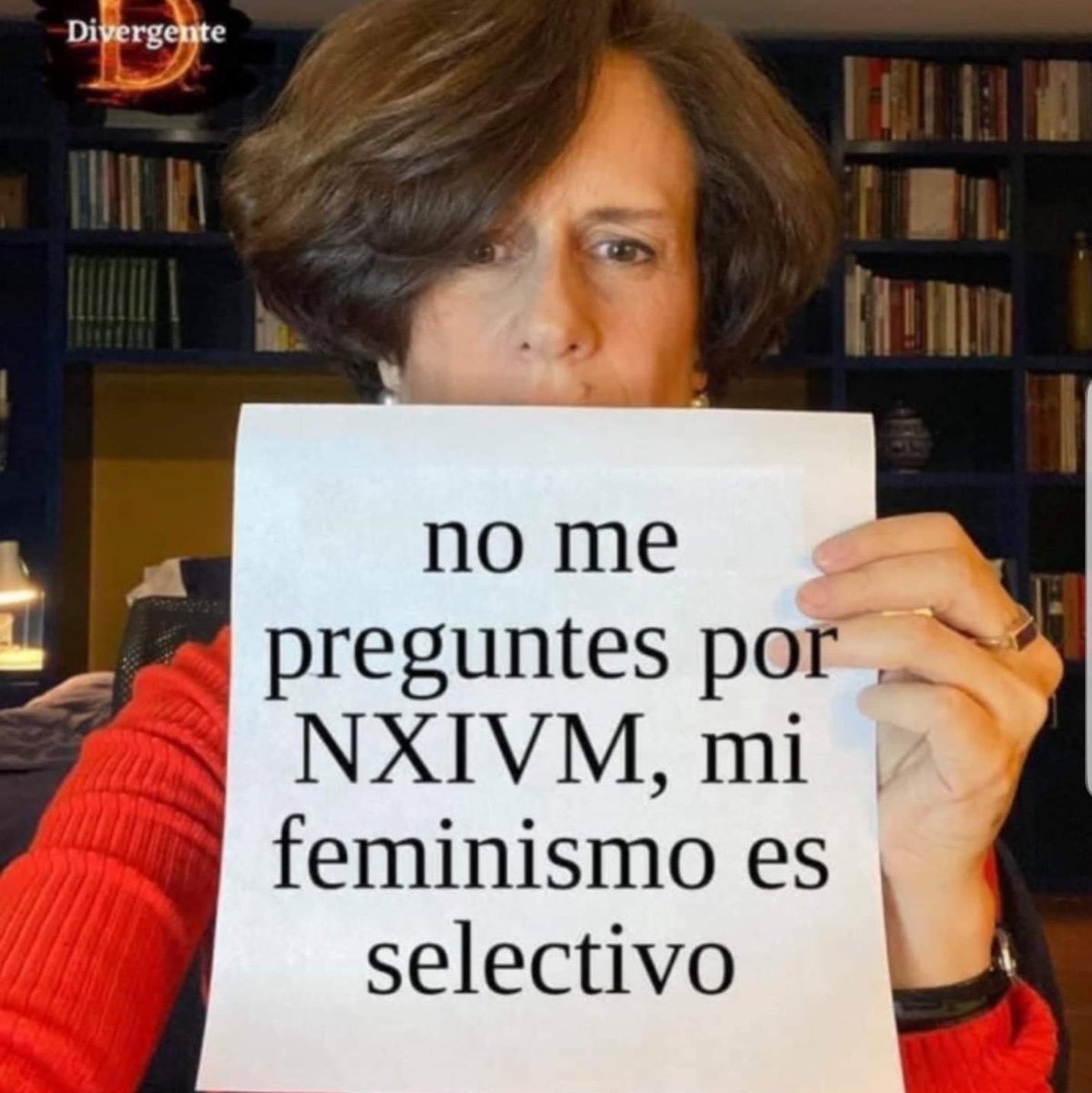 jjoliverosc200's tweet photo. Lo que dices es sólo la manifestación de tu #MEZQUINDAD, siempre te has caracterizado por ser muy #ENVIDIOSA. Nuestra Presidenta brilla cada día más y sus decisiones las toma ella y su Gabinete. Tú, siempre estarás atada a la gente que te PAGA; y éso ¡NUNCA lo podrás #NEGAR! https://t.co/xrL69uqywZ