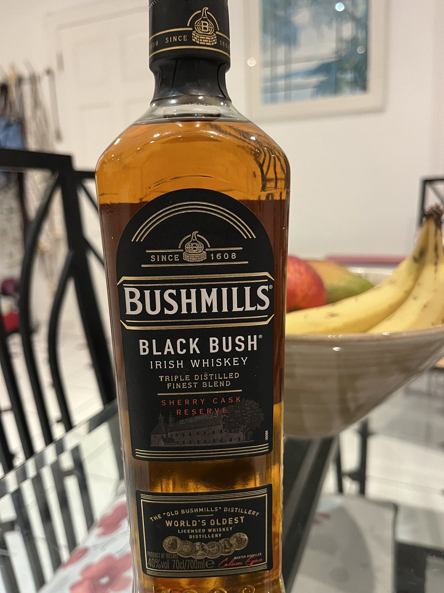 GalwayWalks's tweet photo. Black Bush & Banana.
Still Life
Left In the old dog yet!
#Irish #Whiskey #Bushmills #Blackbush https://t.co/X07pD8B8vg