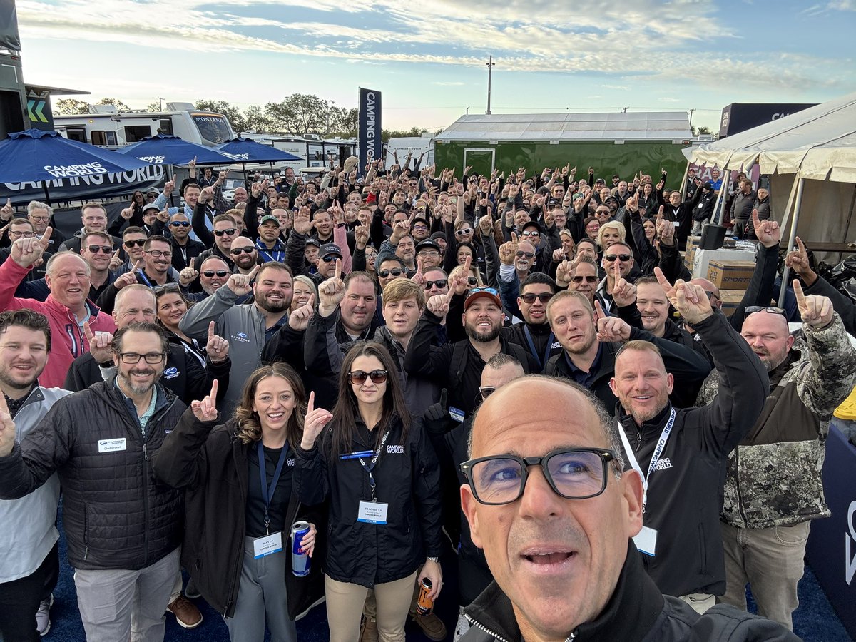 marcuslemonis's tweet photo. Camping season is here…. Good morning America… @CampingWorld https://t.co/saFcCuVTxk