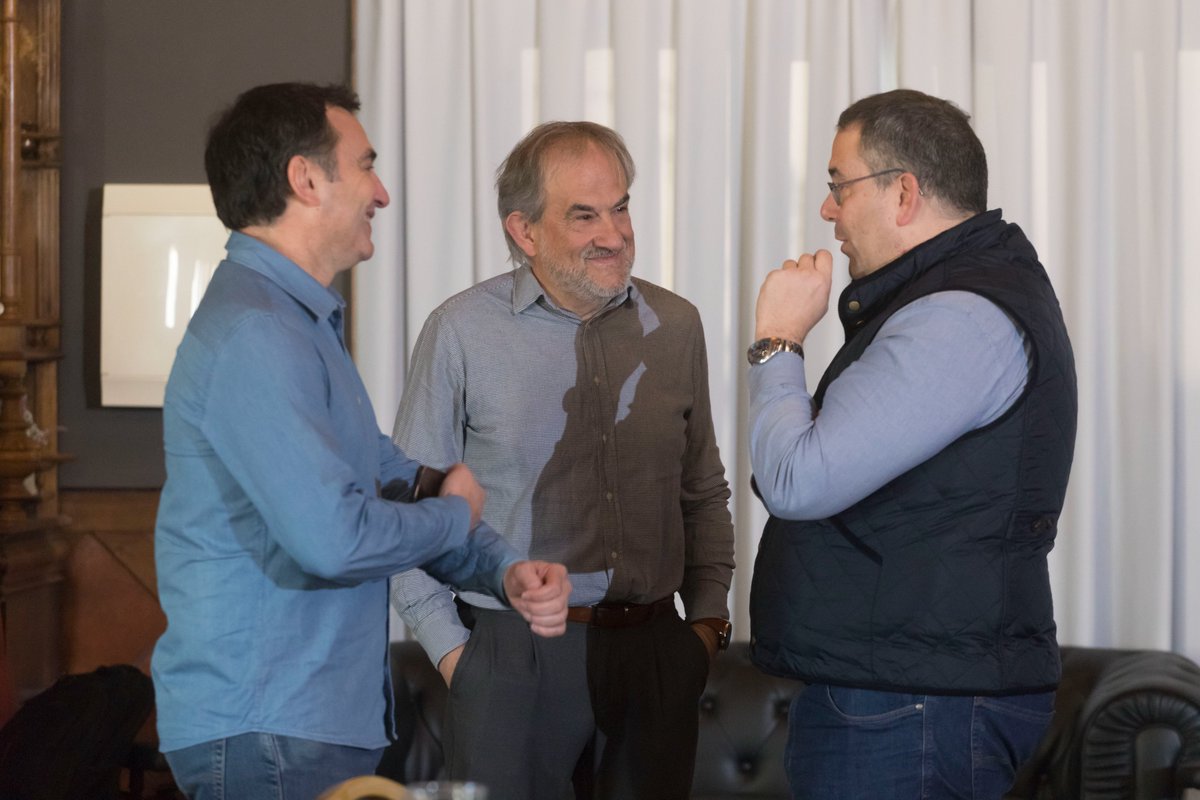 hazifundazioa's tweet photo. Josu Garaialde, director de Promoción Sectorial, ha reflejado la situación actual del sector vitivinícola durante el Encuentro #RiojaAlavesa celebrado hoy en Laguardia, donde también ha participado el director de HAZI, Raimundo Ruiz de Escudero. #ARDOA
📎 https://t.co/evj6VfqJFc https://t.co/xowTlFmJoi