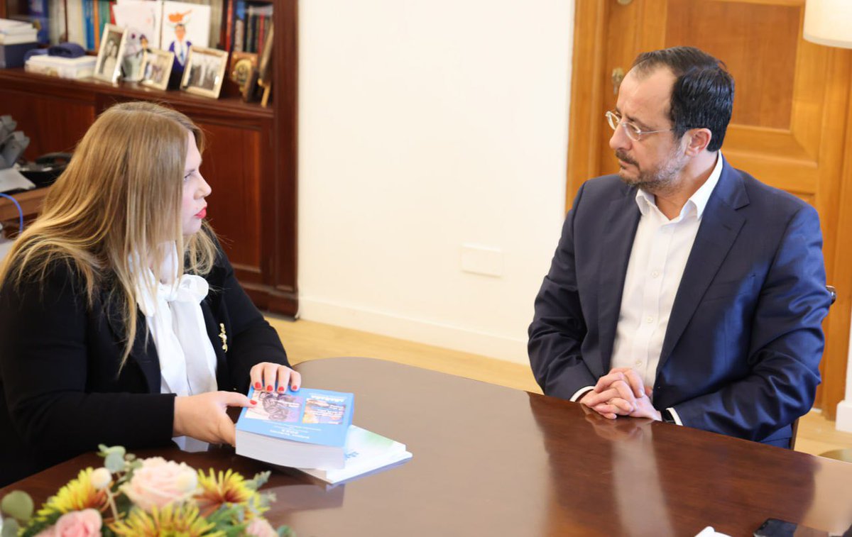 Προεδρία της ΚΔ (@cypresidency) on Twitter photo Ο Πρόεδρος της 🇨🇾 Δημοκρατίας <a href="/PresidentCYP/">President of the Republic of Cyprus</a> <a href="/Christodulides/">NikosChristodoulides</a> παρέλαβε σήμερα, στο Προεδρικό Μέγαρο, την ετήσια έκθεση της Επιτρόπου Διοίκησης <a href="/CYOmbudsman/">Cyprus Ombudsman</a> <a href="/lottidoum/">Maria Stylianou Lottides</a>, για το 2024.
Οι εκθέσεις που υποβάλλονται από τους Επιτρόπους και τους ανεξάρτητους αξιωματούχους του κράτους Ο Πρόεδρος της 🇨🇾 Δημοκρατίας <a href="/PresidentCYP/">President of the Republic of Cyprus</a> <a href="/Christodulides/">NikosChristodoulides</a> παρέλαβε σήμερα, στο Προεδρικό Μέγαρο, την ετήσια έκθεση της Επιτρόπου Διοίκησης <a href="/CYOmbudsman/">Cyprus Ombudsman</a> <a href="/lottidoum/">Maria Stylianou Lottides</a>, για το 2024.
Οι εκθέσεις που υποβάλλονται από τους Επιτρόπους και τους ανεξάρτητους αξιωματούχους του κράτους