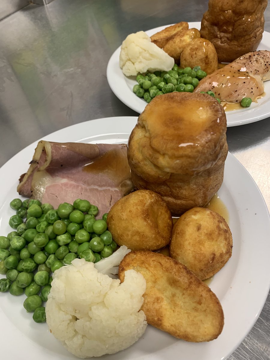 The snow has melted and it’s our first Roast of the #school year #organicbeef thanks to <a href="/gazegill/">gazegill organics</a> and #british chicken <a href="/RawCowsMilk/">Emma's Organic Dairy</a> <a href="/JeanetteOrrey/">Jeanette Orrey MBE</a> <a href="/PSC_Alliance/">Public Sector Catering Alliance</a> <a href="/LACA_UK/">LACA</a> <a href="/LoveBritishFood/">Love British Food</a> <a href="/local_food/">Deliciously Yorkshire</a>