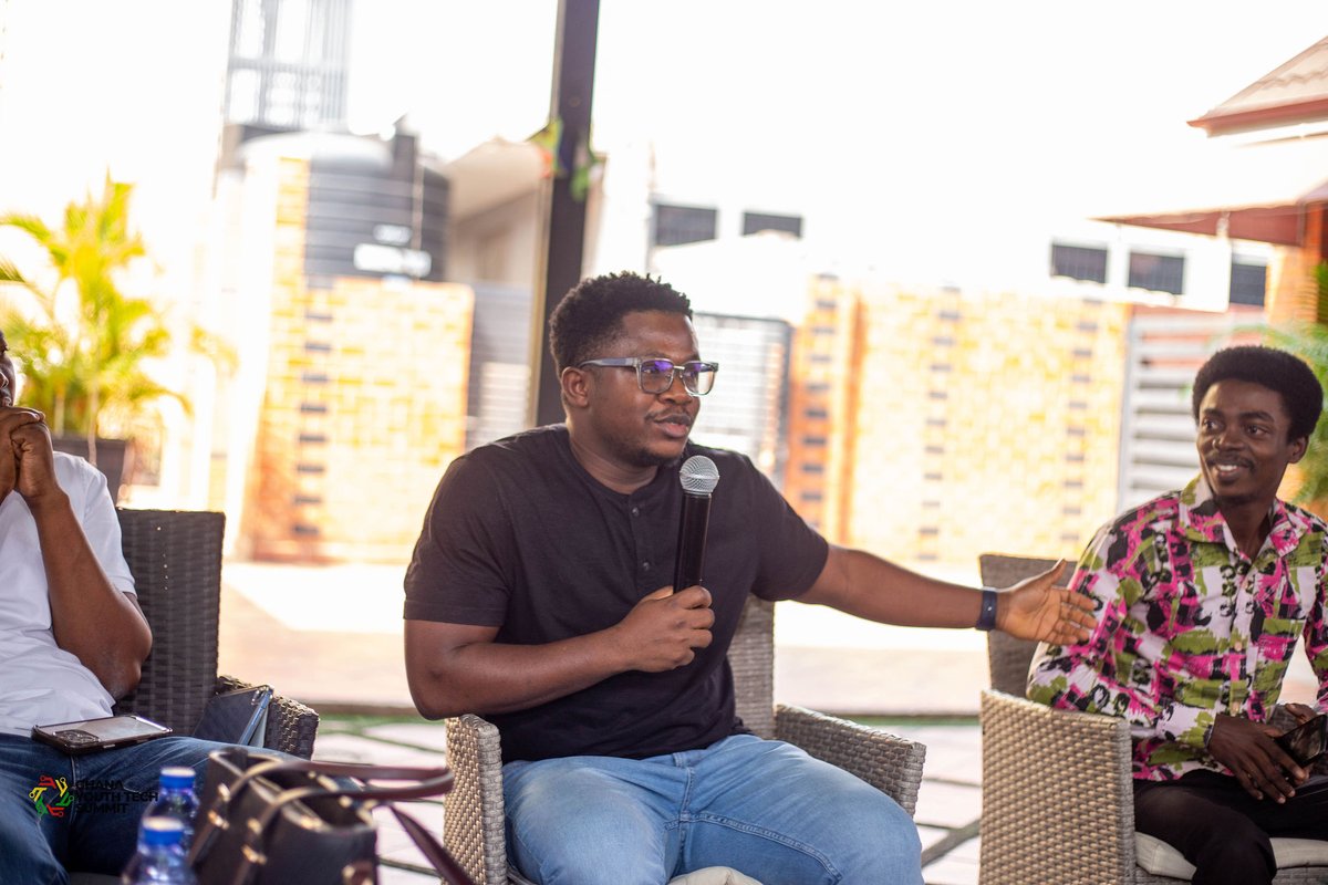 NodeEight's tweet photo. Over the weekend, our MD, @komla_dzidefo , was at the #GhanaYouthTechSummit (@GYTS24) Community Hangout at East Legon.
He led a session on “pitching opportunities for startups and the contents of a convincing speech."
#NodeEight #DigitalInnovationHub #TechInnovation #GYTS
1/2 https://t.co/PjefnyKGYQ