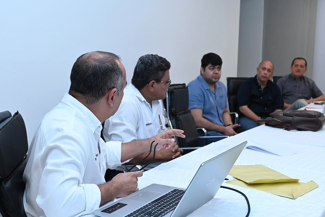 #Despacho 

Seguimos soñando y trabajando por #Valledupar. Con proyectos ambiciosos para el 2025, y la unión de los entes descentralizados, estamos consolidando la ciudad que nos merecemos.