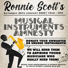 Una bonita idea. RONNIE SCOTT'S anuncia su Amnistía Musical de 2025. El club de jazz del Soho londinense recoge el sábado 25 instrumentos musicales que luego reparte entre niños/jóvenes necesitados. Y los donantes pueden seguir la pista de cada instrumento ronniescotts.co.uk/about-ronnies/…