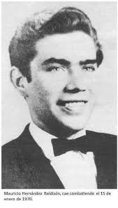 💥15 Enero 1970

Después de enfrentar por varias horas la embestida de la GN, cayeron heroicamente en las inmediaciones del Cementerio Oriental en Mgua. los militantes sandinistas Leonel Rugama, Róger Núñez y Mauricio Hernández. Fue capturado Óscar Benavides.

#UnidosEnVictorias