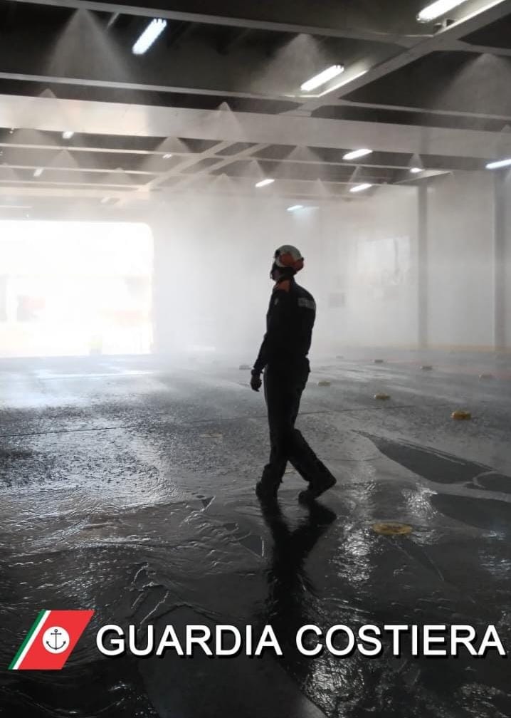 CP_Venezia's tweet photo. Già 2 navi detenute da inizio 2025, dagli ispettori della #GuardiaCostiera di Venezia e Chioggia. Inoltre, giovedì scorso è stato sanzionato per 2000 E il comando di bordo di un’altra nave, per lo sversamento inconsapevole di acqua mista a residui di carico della coperta.
1/3 https://t.co/LWWlJaxnPd