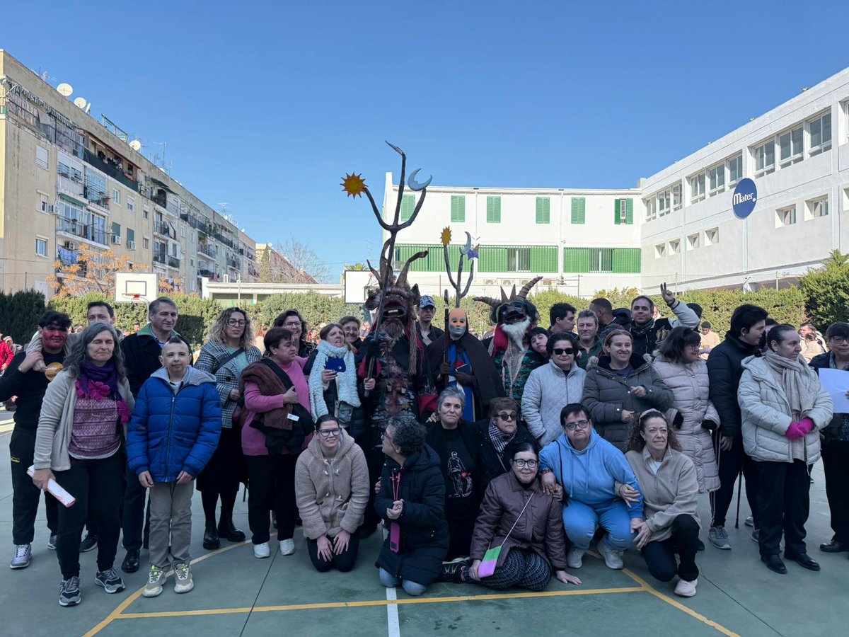 CaixaColonya's tweet photo. Des de Colonya, assistim al Primer Ball de la Colla de Dimonis de @orgmater part del projecte inclusiu #DimonisXLaInclusió! 🔥

Des de Colonya, continuem donant suport a iniciatives que impulsen una societat més justa i inclusiva 🔥🎭

#Colonya #Inclusió #TradicionsMallorquines https://t.co/10dqFV8K9q