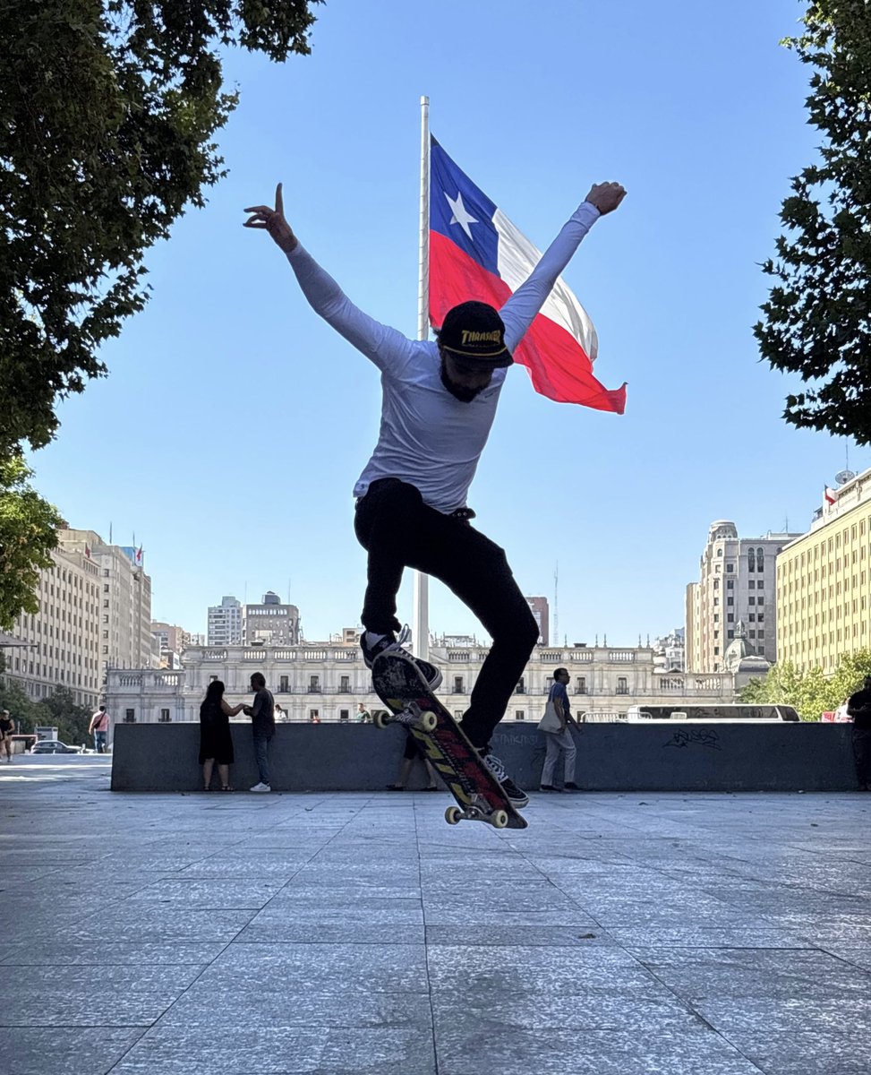 amaralnorthon's tweet photo. gracias por todo, chile!!! fue muy hardcorrrr!!! 🇨🇱❤️🗡️
#RideAndExplore https://t.co/Ht86G1zfxh