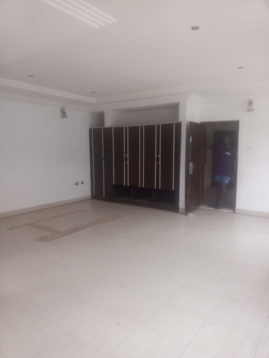 HomesJok's tweet photo. LETTING! LETTING!! LETTING!!!

A Nice 4 bedroom Detached duplex plus Miniflat bq, gate house and generator space 
@ adeoni estate Ojodu berger
Rent: ₦7 million

#rent #jokhomes #ReAlEstateagent #Mainland #call #comfortablehome #wednesday #viral https://t.co/wZeW4gurky