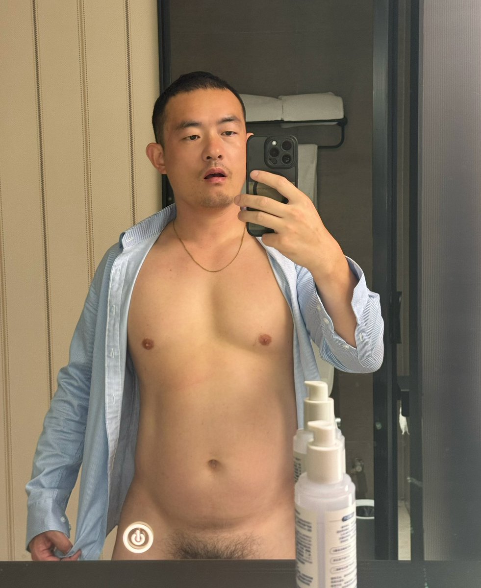 lei2188's tweet photo. 还是短发适合我，过年一直在华东，上海一带，需要spa的@我
#上海按摩 #上海gay #上海同志Spa #江苏gay #苏州按摩 https://t.co/5iyaJzsMgp