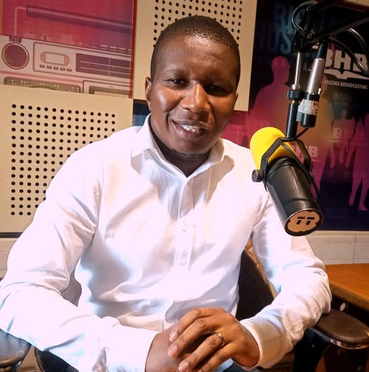 Biblia Husema 96.7fm (@bhusema) on Twitter photo Zaburi 95:6 Njoni, tuabudu, tusujudu,Tupige magoti mbele za BWANA aliyetuumba.Hujambo na karibu katika kipindi cha #Mavunodrive #KipindiZaidiYaVipindi tumalizie shughuli za siku tukimwabudu Mungu ndani ya #JumatanoYaMaabudu ,shughuli za siku zimekuwaje?
@bhusema <a href="/bens_mwanza/">Benson Mwanza</a> Zaburi 95:6 Njoni, tuabudu, tusujudu,Tupige magoti mbele za BWANA aliyetuumba.Hujambo na karibu katika kipindi cha #Mavunodrive #KipindiZaidiYaVipindi tumalizie shughuli za siku tukimwabudu Mungu ndani ya #JumatanoYaMaabudu ,shughuli za siku zimekuwaje?
@bhusema <a href="/bens_mwanza/">Benson Mwanza</a>
