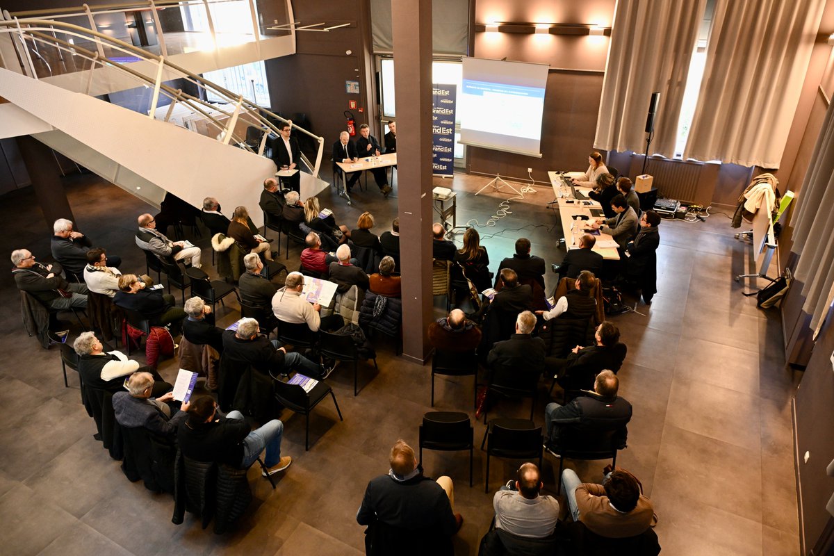 Majorité Grand Est (@majoritege) on Twitter photo Ce mardi 14 janvier, le Président de région <a href="/Franck_LEROY_/">Franck LEROY</a> s’est rendu à la Maison de Région de Saint-Dizier/Bar-le-Duc pour y rencontrer les élus locaux. Il était accompagné notamment de <a href="/ThibautDuchene1/">Thibaut Duchêne</a> et de <a href="/david_valence/">David Valence</a>, qui ont apporté leur expertise locale et globale sur Ce mardi 14 janvier, le Président de région <a href="/Franck_LEROY_/">Franck LEROY</a> s’est rendu à la Maison de Région de Saint-Dizier/Bar-le-Duc pour y rencontrer les élus locaux. Il était accompagné notamment de <a href="/ThibautDuchene1/">Thibaut Duchêne</a> et de <a href="/david_valence/">David Valence</a>, qui ont apporté leur expertise locale et globale sur