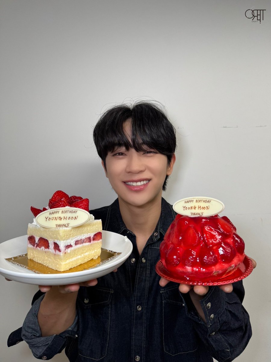 orbit5_ofcl's tweet photo. 誕生日という特別な日にみなさんと一緒に過ごせて、本当に幸せでした✨

たくさんのお祝いメッセージありがとうございます！
これからも応援よろしくお願いします

#ORβIT 
#EαRTH 
#YOUNGHOON https://t.co/tZFGK7vRyN
