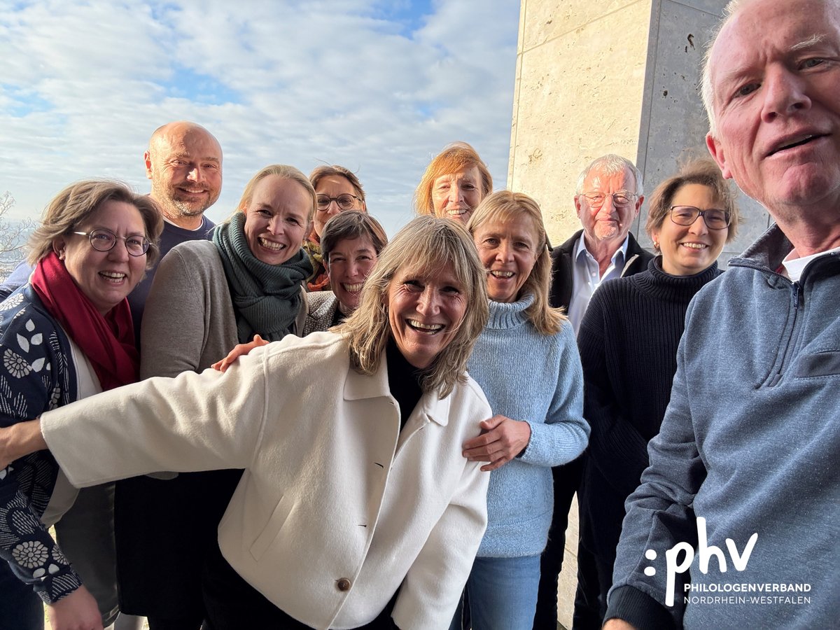 Wetter prima, Laune bestens – beim Neujahrsempfang des PhV-Bezirks Bonn/Rhein-Sieg. Schwerpunktmäßig referierte die Landesvorsitzende Sabine Mistler (M.) über Themen wie die geplante Reform der Oberstufe, Änderungen in der OVP und die aktuelle PhV-Umfrage zur Berufszufriedenheit.