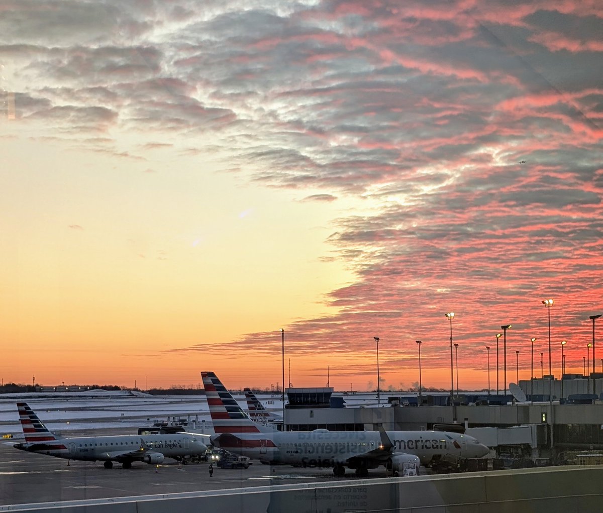 RudyGIII's tweet photo. Good Morning St. Louis.
#avgeek #flystl https://t.co/NwcbBJSXvE