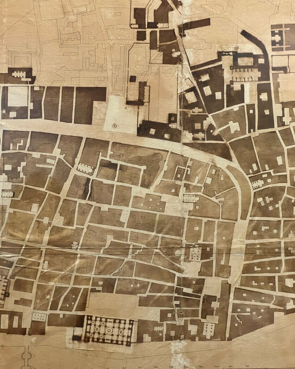 zaragoza_es's tweet photo. La #exposición 'Cartografía de una Ciudad Mutante', en el Palacio de Montemuzo, te traslada a tiempos pasados y a lugares desaparecidos de Zaragoza, infraestructuras de las que solo quedan recuerdos, a través de la cartografía histórica.
Hasta 2FEB
Info > https://t.co/8tt2tPYSBd https://t.co/dg3UK4ew7w