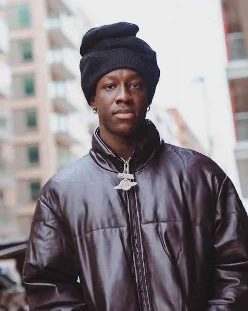 912CroozeFM's tweet photo. #TheAfricanCountDown

#NowPlaying2 - FOR WHERE

@itsbayanni ft. @zerrydlegendary https://t.co/dUTsNQa9BT