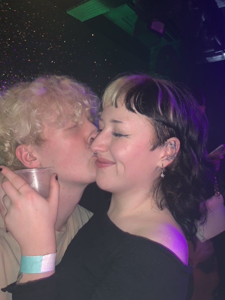 THEBIGDADDYRAT's tweet photo. HAPPY 1ST ANNIVERSARY TO MY BELOVED WIFE AND NOBODY ELSE I LOVE U SO MUCH 🗣️🗣️💗💖💗💖 https://t.co/2ARI3Gi8fo