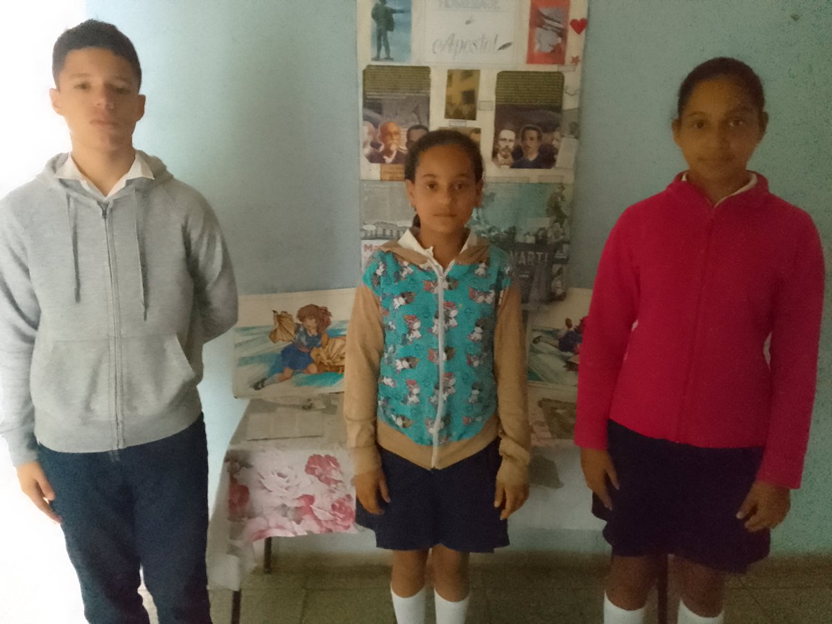 En saludo al 172 Aniversario del natalicio de nuestro héroe nacional José Martí se realiza el montaje de una explicación martiana desde la biblioteca escolar de nuestra institución educativa Esbu Mariana Grajales Cuello.#CubaMined
"Enseñar es crecer"