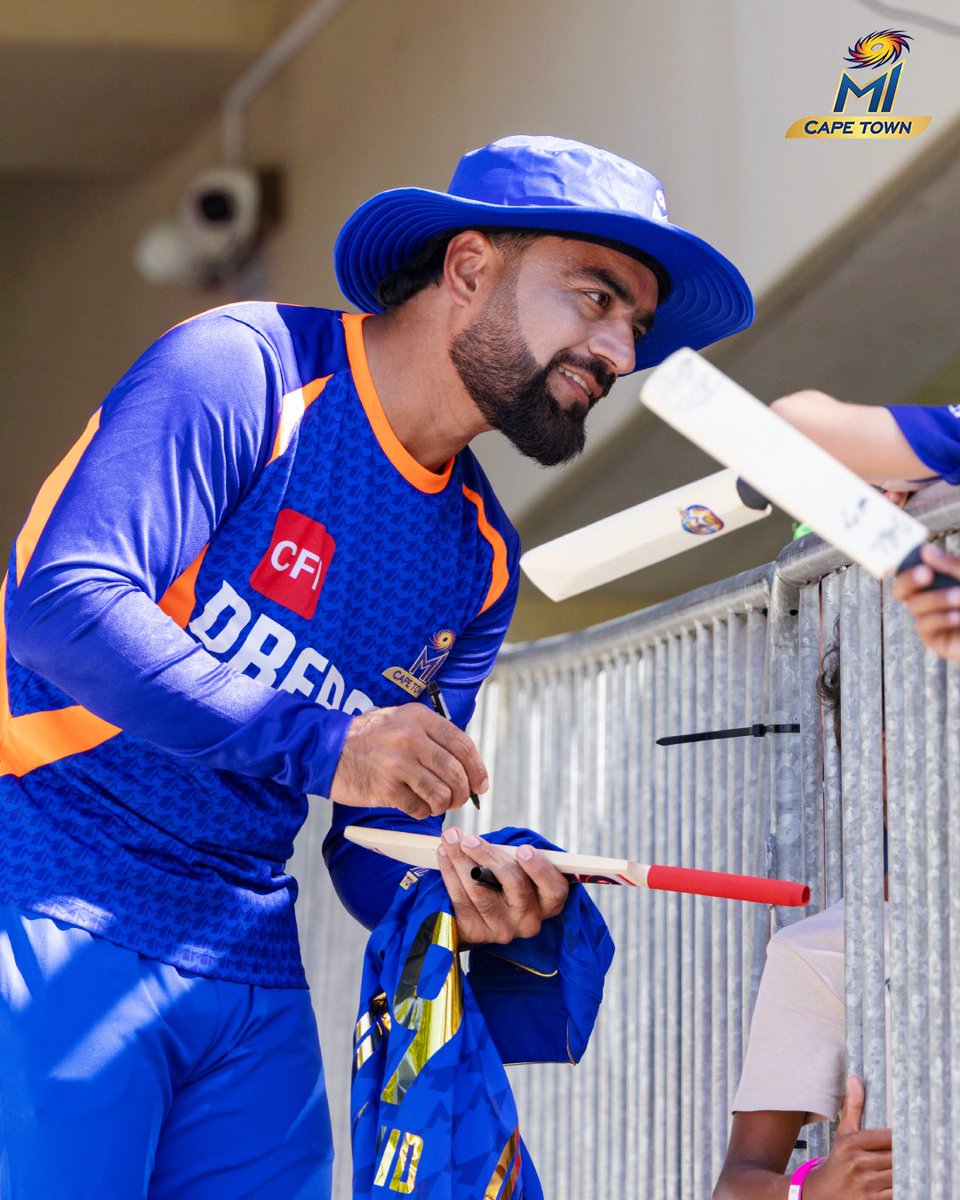 MICapeTown's tweet photo. Our captain expressing his 💙 to the #OneFamily  ✍️✨

#MICapeTown https://t.co/uK83CtLMDk