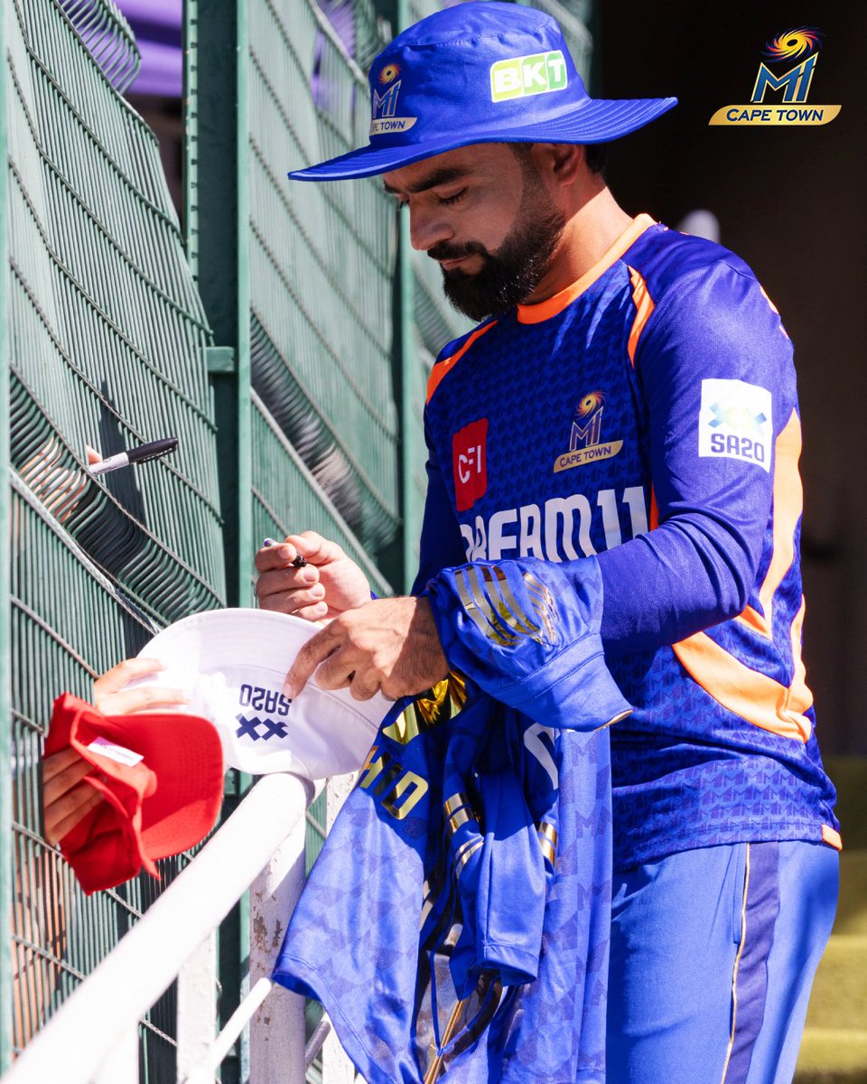 MICapeTown's tweet photo. Our captain expressing his 💙 to the #OneFamily  ✍️✨

#MICapeTown https://t.co/uK83CtLMDk