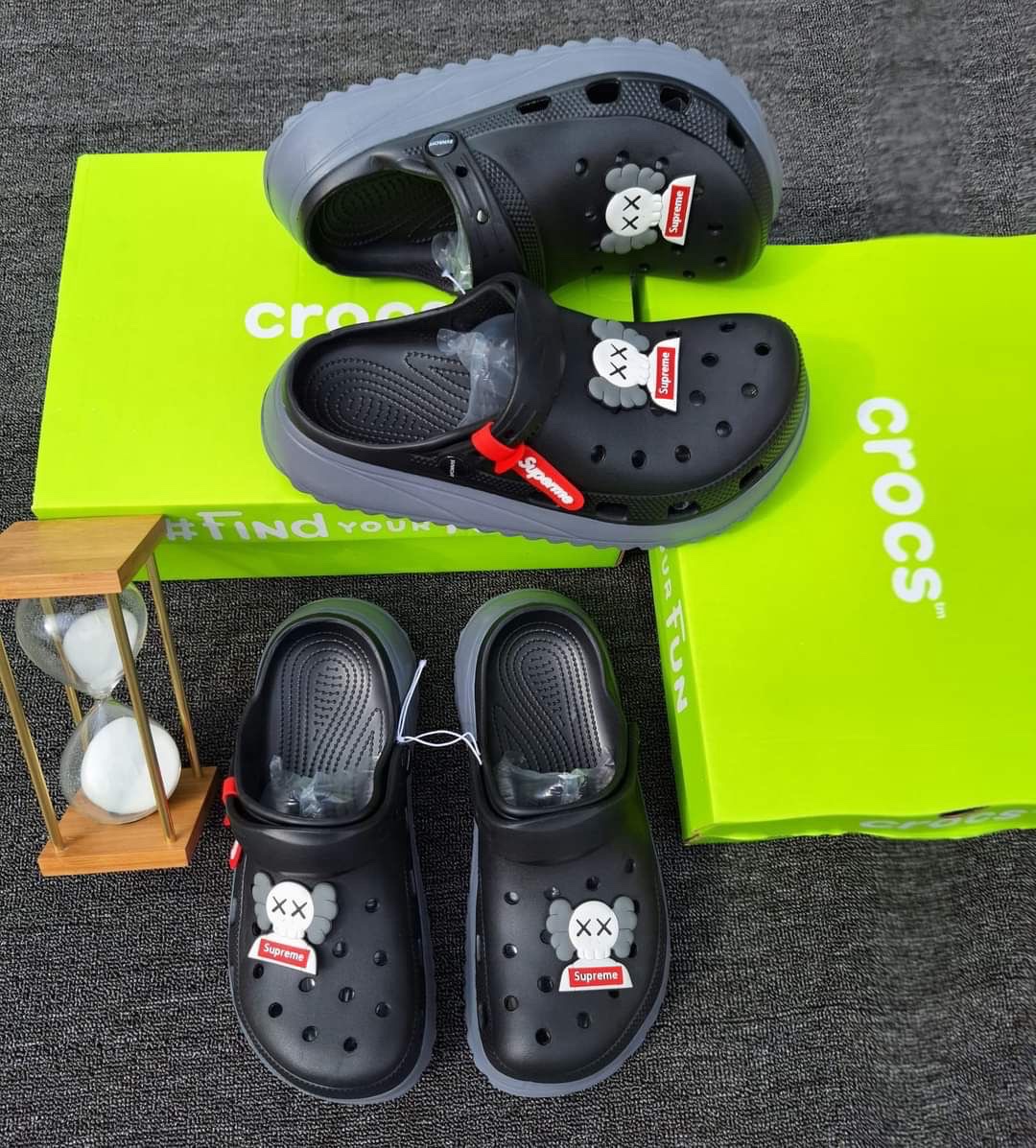 riaified's tweet photo. Original Supreme Crocs ....Available
Sizes 42-45
Price N25,000
#shoes #crocsshoes #fashionwears #Riaifiedstore https://t.co/BXIJT9Slzu