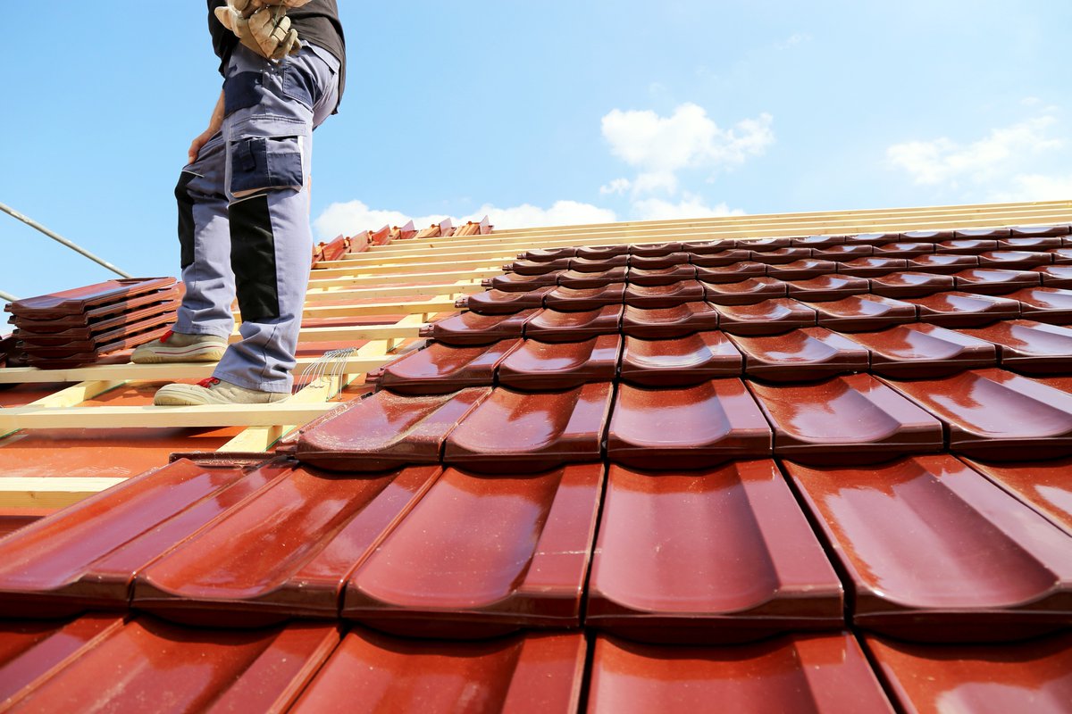 RoofingShiloh's tweet photo. At Shiloh Roofing, we understand that a new roof is a big investment. Our team is here to guide you through the installation process seamlessly. Contact us at (717) 764-1269 and let’s make your roofing dreams a reality! #HomeImprovement https://t.co/nCYiQYHw5m