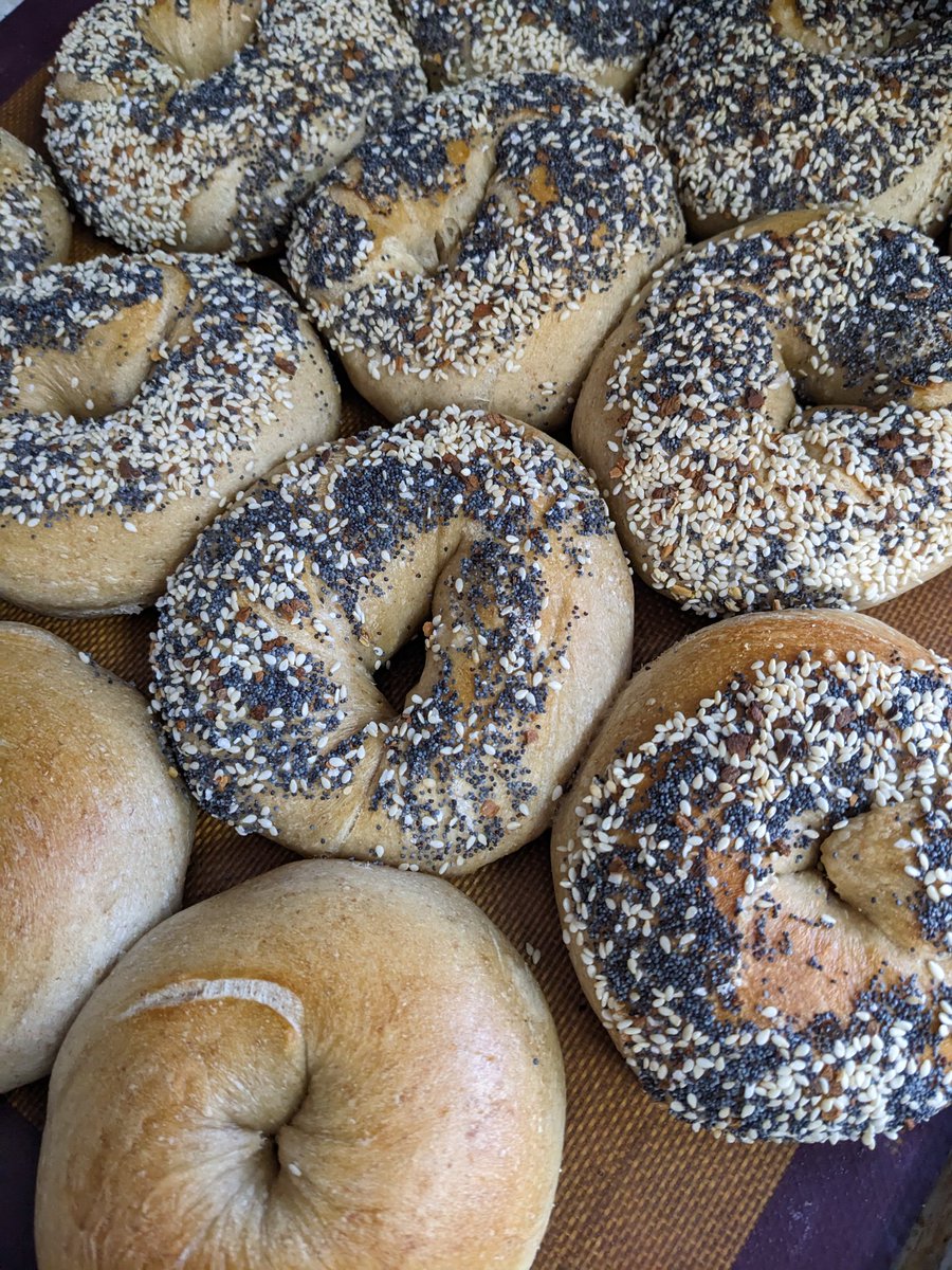 BreadHive tweet media