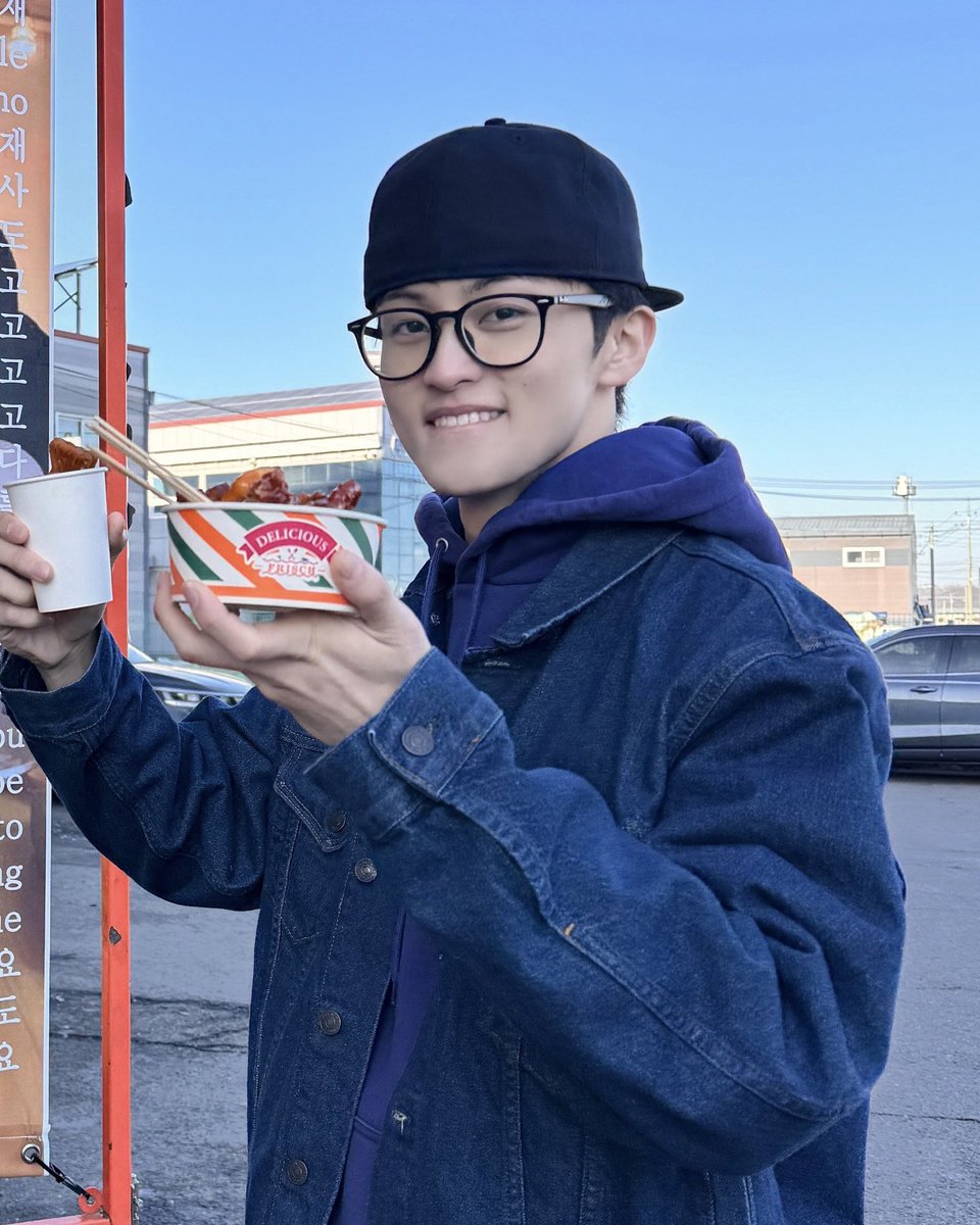 LOOKSMKL's tweet photo. cutie🥹 https://t.co/FjuliSPckR