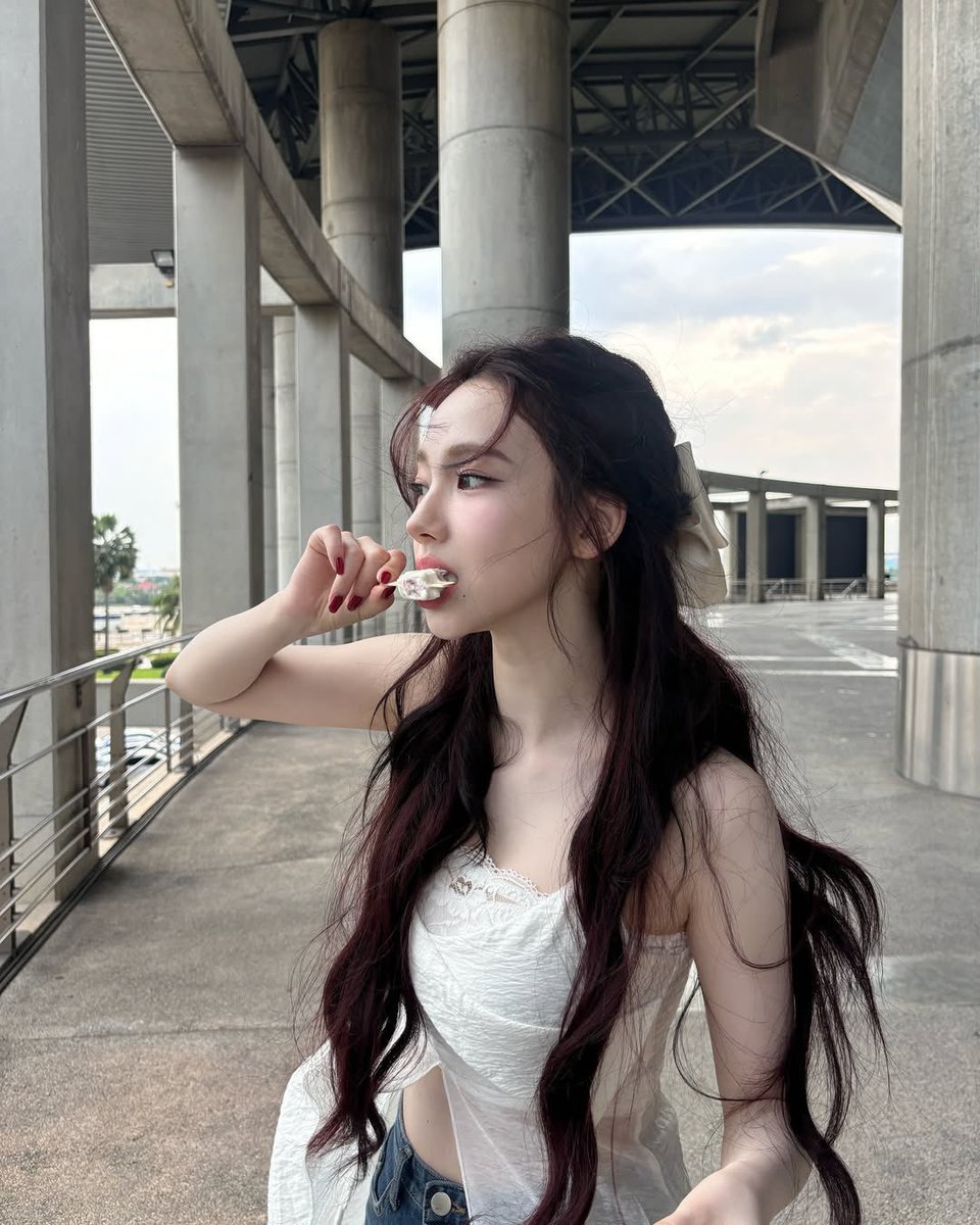 modkyoko's tweet photo. AIGHT. as everything has been said! 여기까지, kyoko! let’s meet again on the other side, anak-anak mmi. 🌹 https://t.co/ufEGy4lTaw