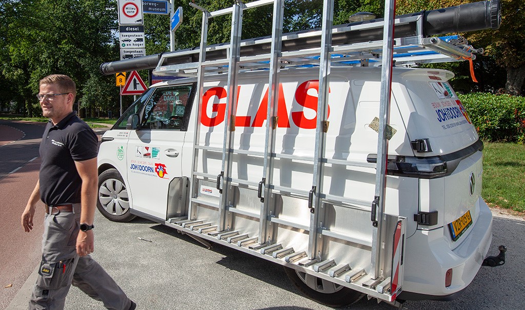 🚛🌍 Ontheffing voor bedrijfsbussen met 𝗴𝗹𝗮𝘀𝗿𝗲𝘀𝘁𝗲𝗲𝗹 in de 14 steden met zero-emissiezones 🌱 

Meer weten? ➡️ bit.ly/4gWF1JK

#OnderhoudNL #ZeroEmissie #Glaszetten