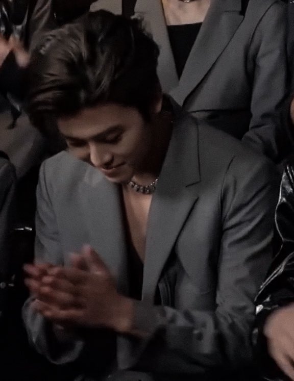 까우 lll tweet media