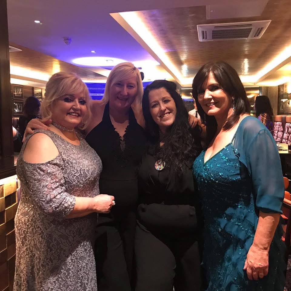 TraceyGreenhous's tweet photo. @NolanColeen Thinking of u all at this very sad time. Met Linda a couple of times and she was such a lovely lady. Too kind to be taken by this cruel disease 🥲💔 https://t.co/zGSAeuj8AN