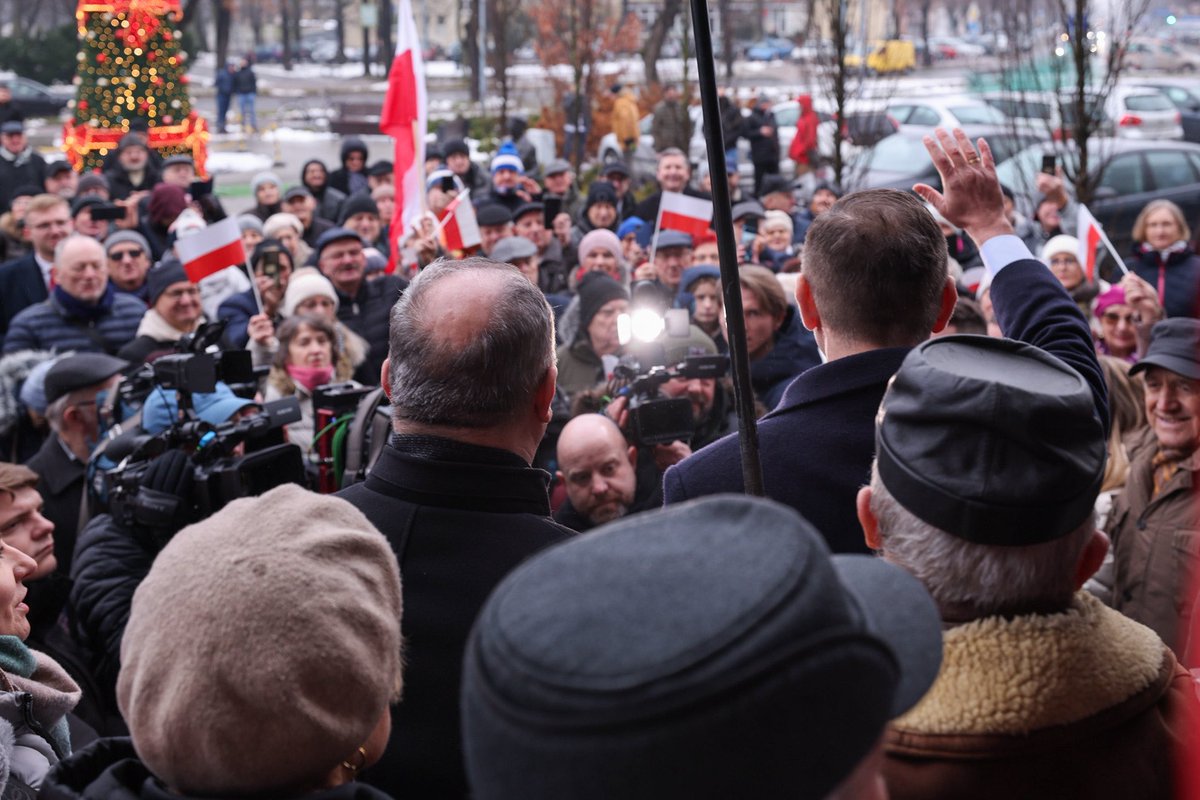 Karol Nawrocki tweet media