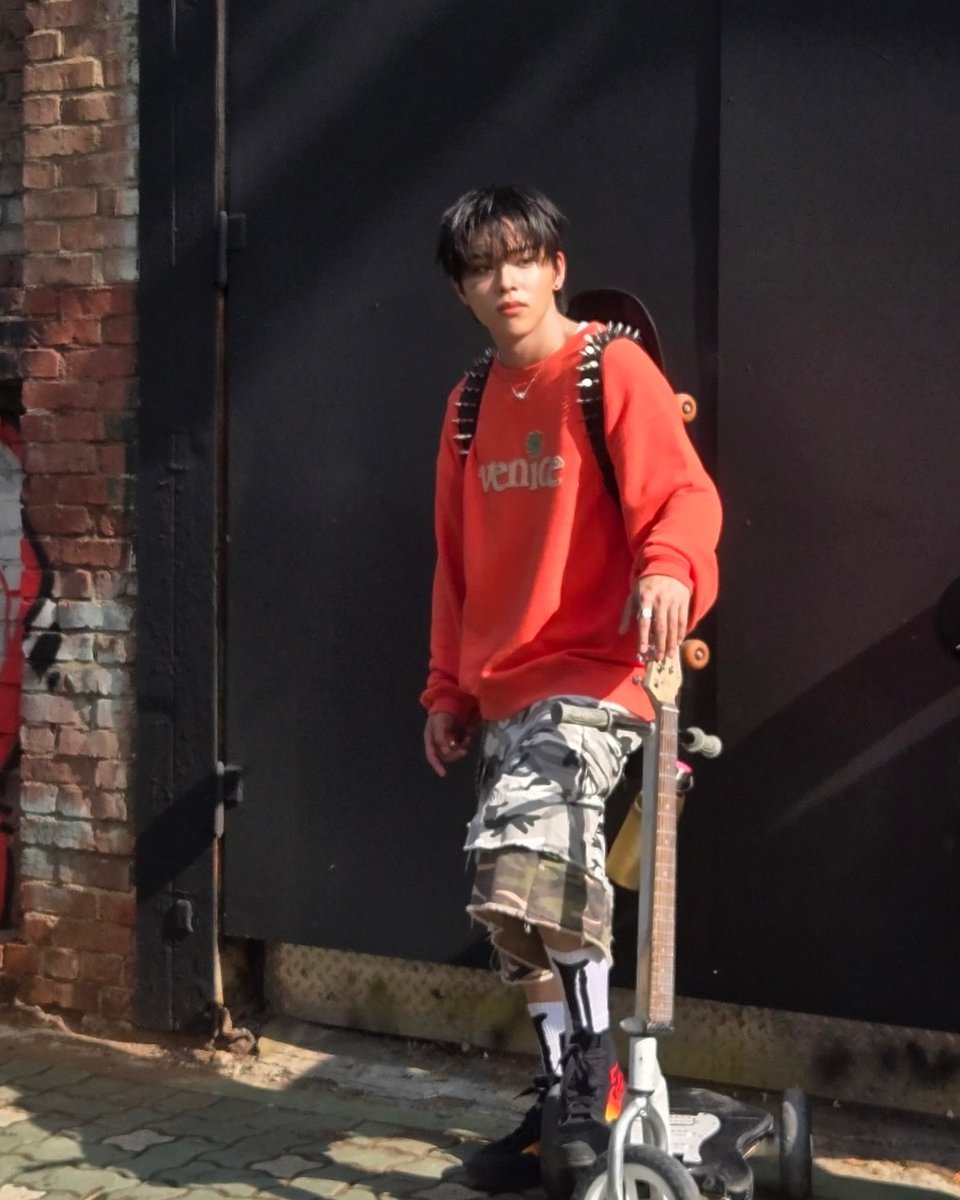 kickflipamaru's tweet photo. Who's up for some skateboard tricks?! https://t.co/v83T2JZamZ