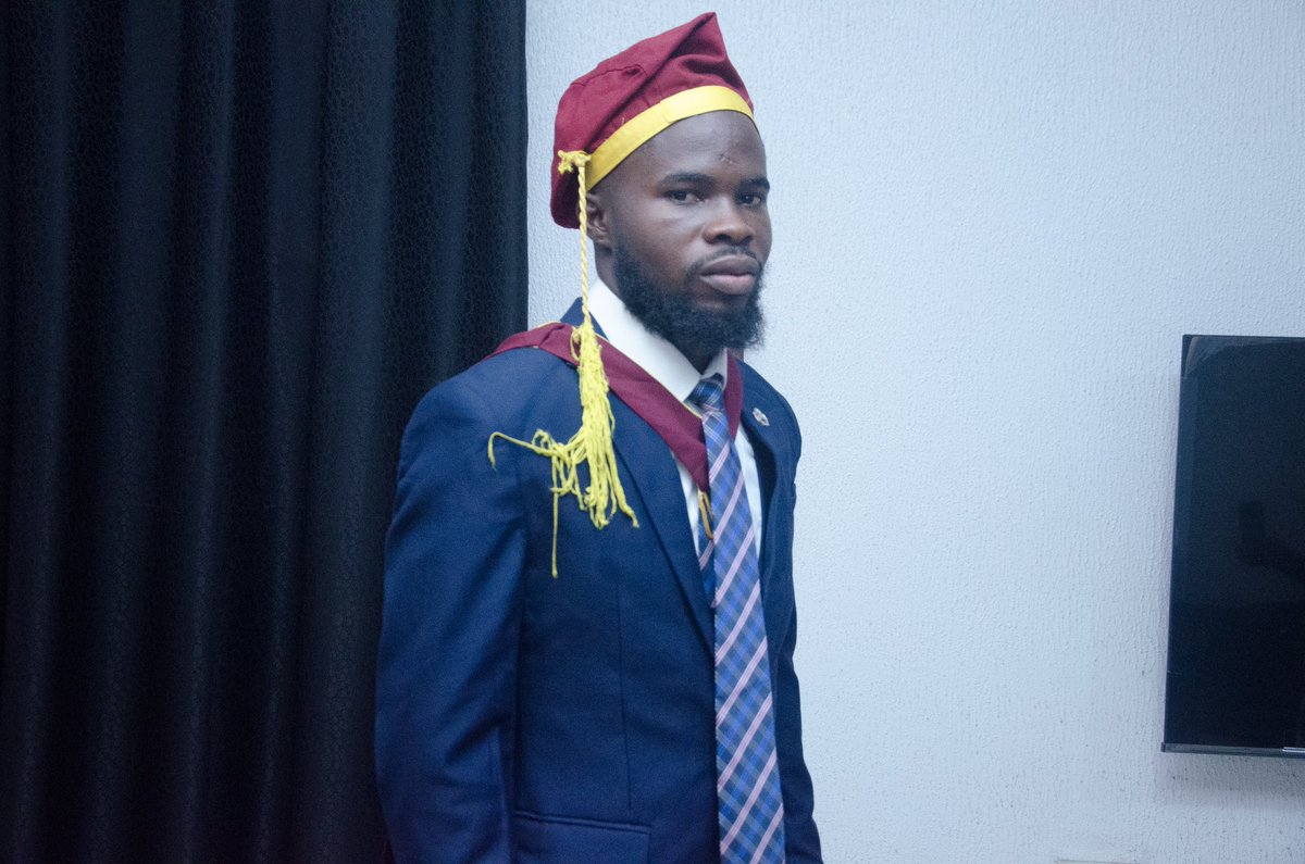 mayeecoal's tweet photo. First GPA 3.0
Final GPA 3.0
Bsc Pure mathematics 
Congrats to me 🎉🎉🎉
#UNILAG2024Convocation https://t.co/mnCltHc6c3