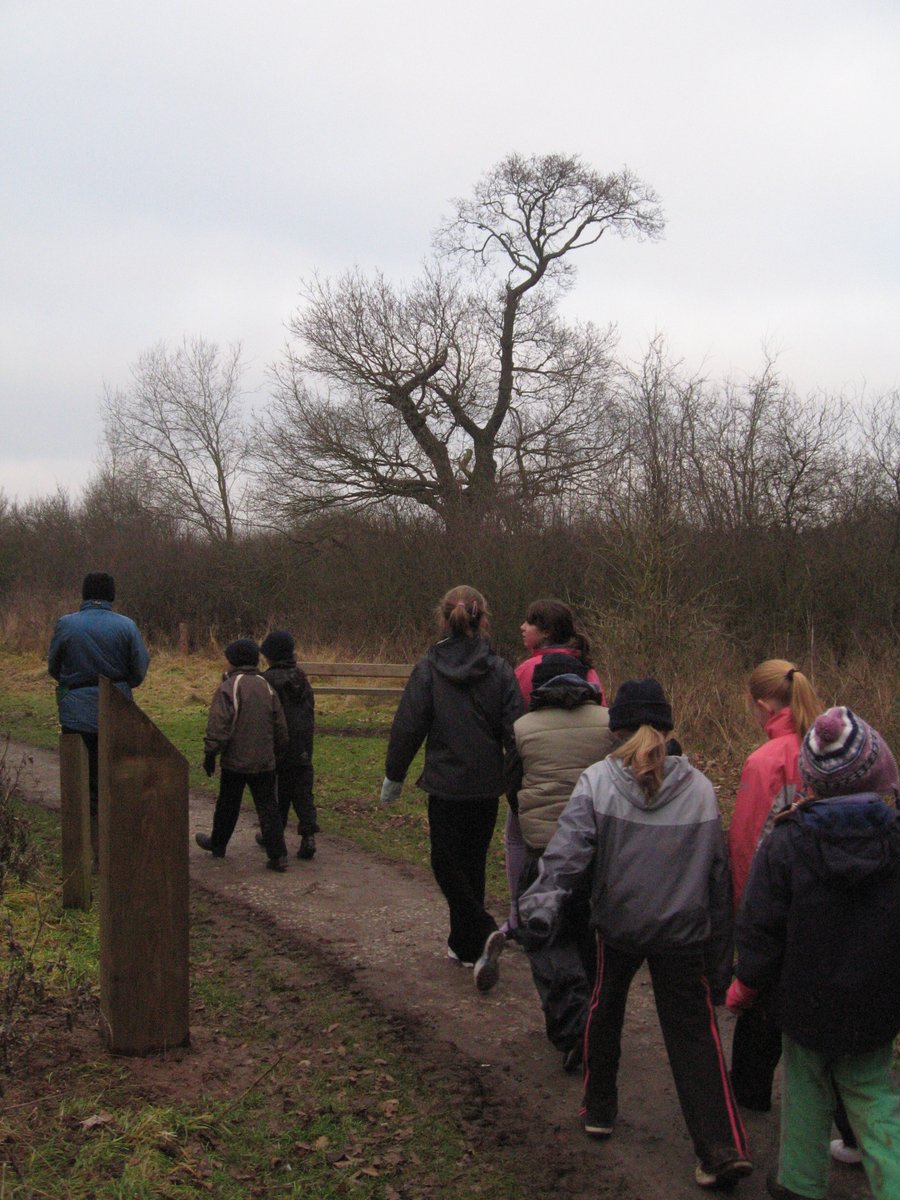 RoslistonEnvEd's tweet image. The Environmental Education Team at Rosliston Forestry Centre has several school sessions that focus on winter wildlife & your group can also book a fire with your session at any time of year for toasting marshmallows! Info about sessions & booking on image descriptions below.