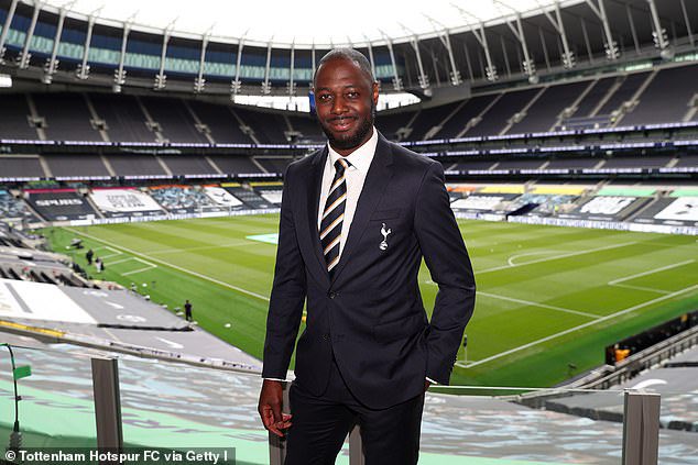 spursyjim's tweet photo. Fuck Sol Campbell….long live the King 

COYS https://t.co/yNIUMtdhhh