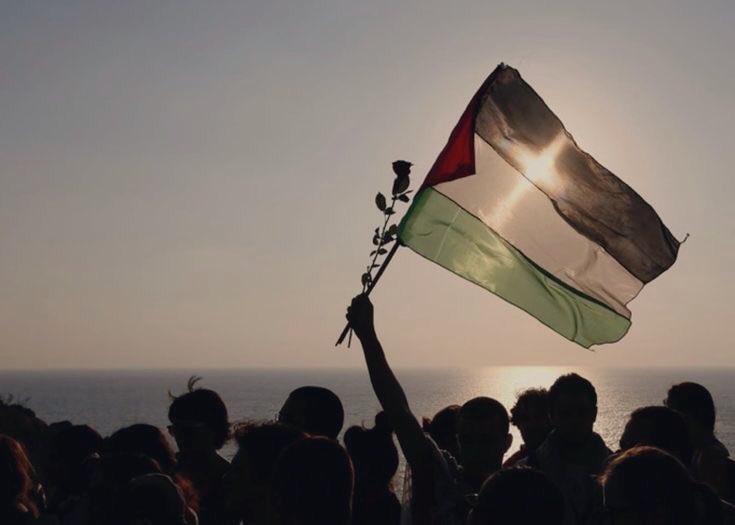 Sevinin, başlar yüksekte. 🇵🇸