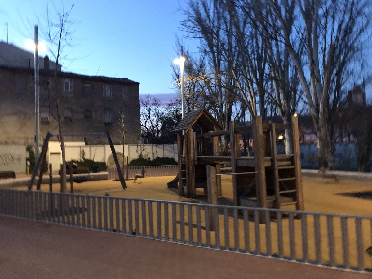 Avui, al projecte que estem desenvolupant  conjuntament amb #MedianTladanza amb joves de Montbui, hem sortit a fer descoberta de llocs especials del municipi