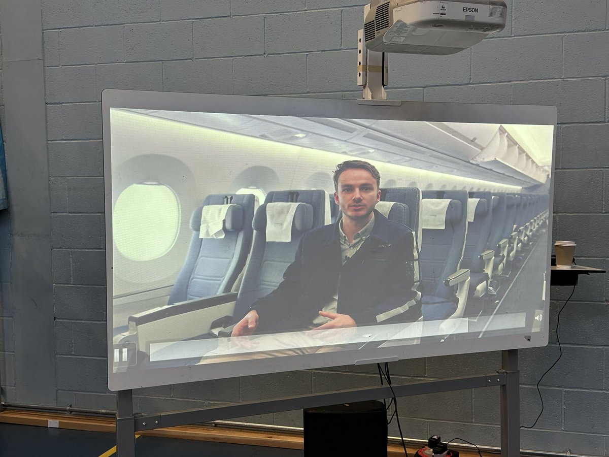 The Ellesmere Port CE College tweet media