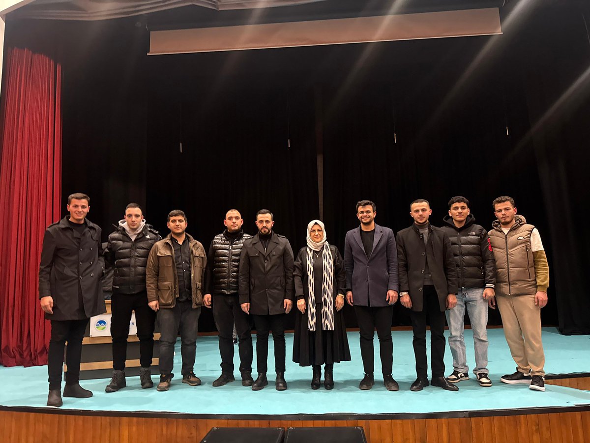 Erenler AK Parti Gençlik Yönetimi olarak, MKYK üyemiz Prof. Dr. Hülya Terzioğlu’nun “İslam İnançları Açısından Deizm” konulu söyleşisine katılım sağladık.
